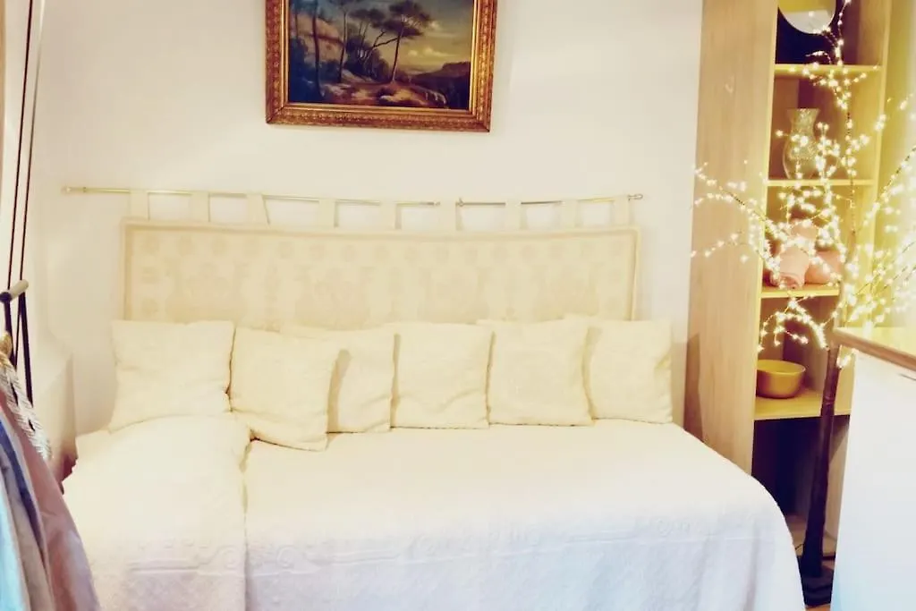 Small Luxurious In The Heart Of Saint Germain Διαμέρισμα