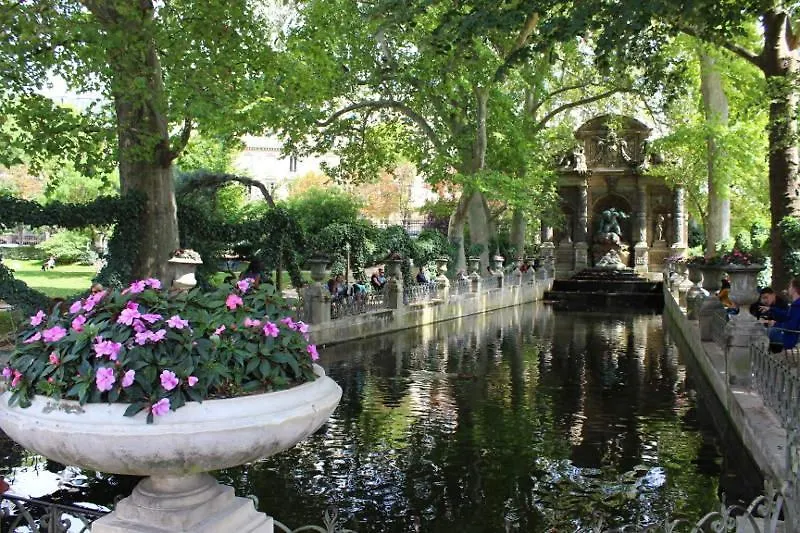 Small Luxurious In The Heart Of Saint Germain Διαμέρισμα *